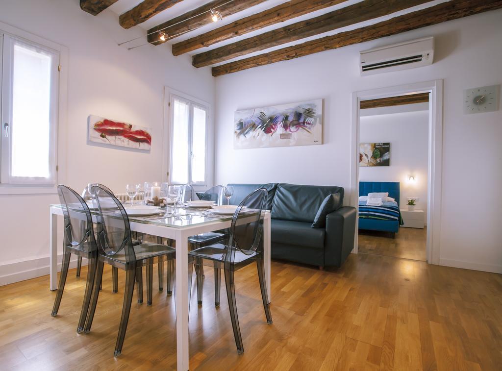 Arsenale Design Apartment R&R Venesia Bagian luar foto